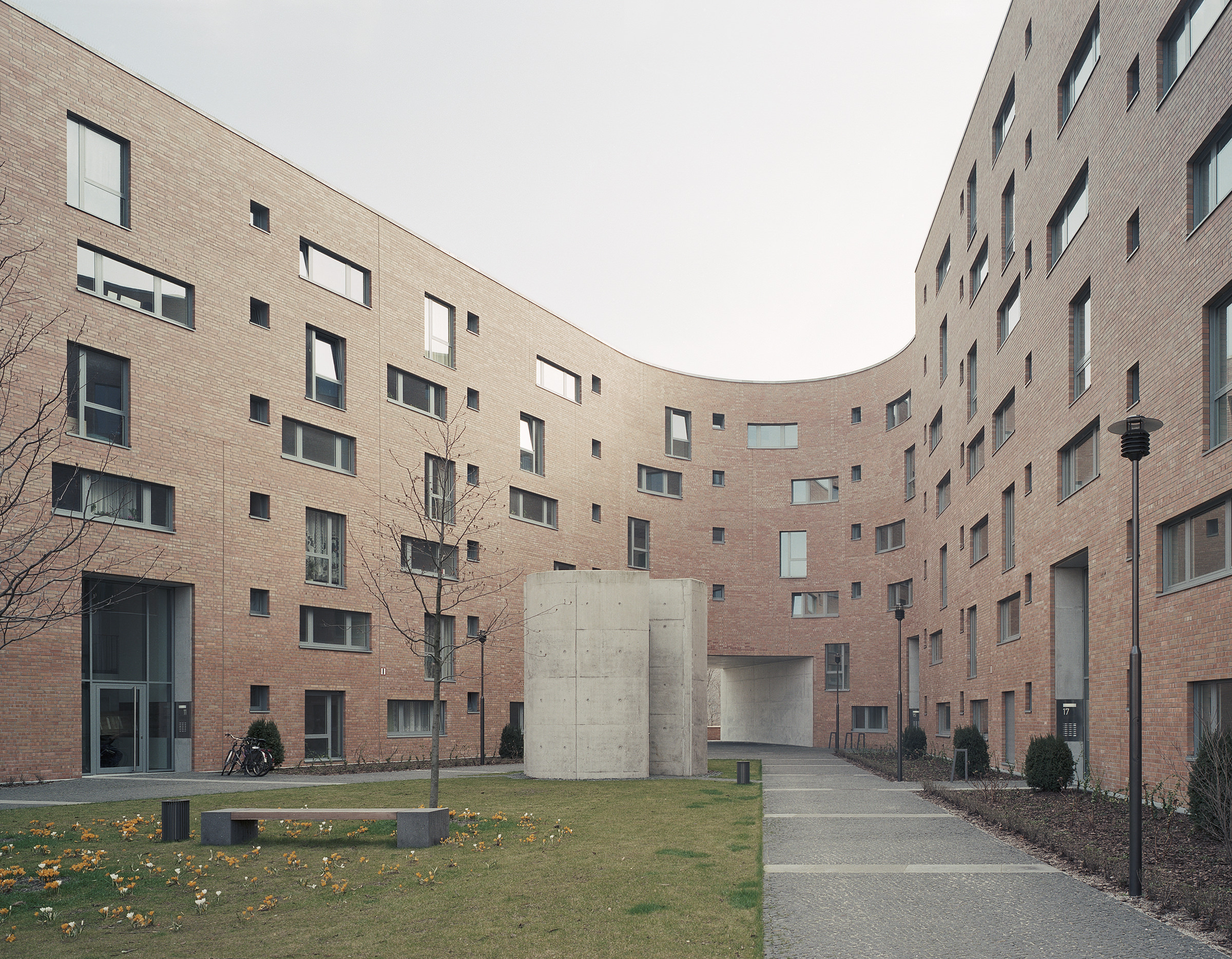 Mehrfamilienhäuser am Moabiter Werder in Berlin von Georg Bumiller Architekten und Müller Rhode Wandert, fotografiert von Marco Maria Dresen
