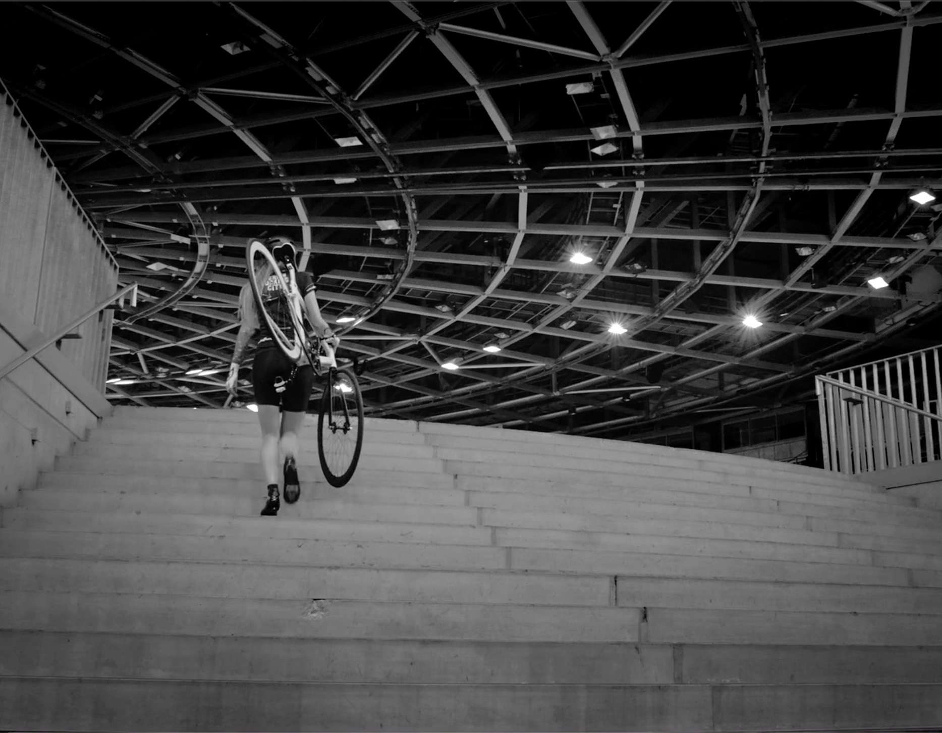 Velodrom in Berlin von Dominique Perrault Architecture, fotografiert von Marco Maria Dresen